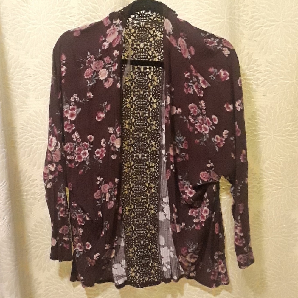 (2 for $20) NWOT Floral sweater size Medium